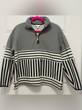 CROWN & IVY Black & WhIte Quarter-Zip